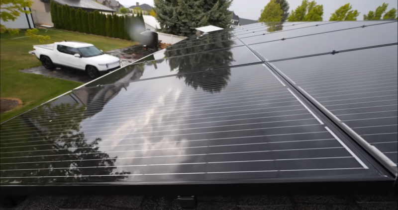 How Bifacial Solar Panels Work